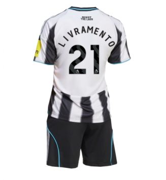 Newcastle United Tino Livramento #21 Thuis tenue Kids 2025-26 Voetbalshirt Korte Mouw + Shorts