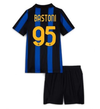 Inter Milan Alessandro Bastoni #95 Thuis tenue Kids 2026-27 Voetbalshirt Korte Mouw + Shorts