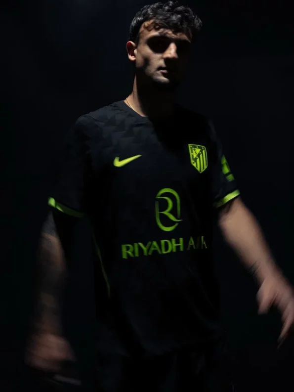 Nieuw Atlético de Madrid tenue voor het seizoen 2026/27 Nieuw Atlético de Madrid tenue voor het seizoen 2026/27