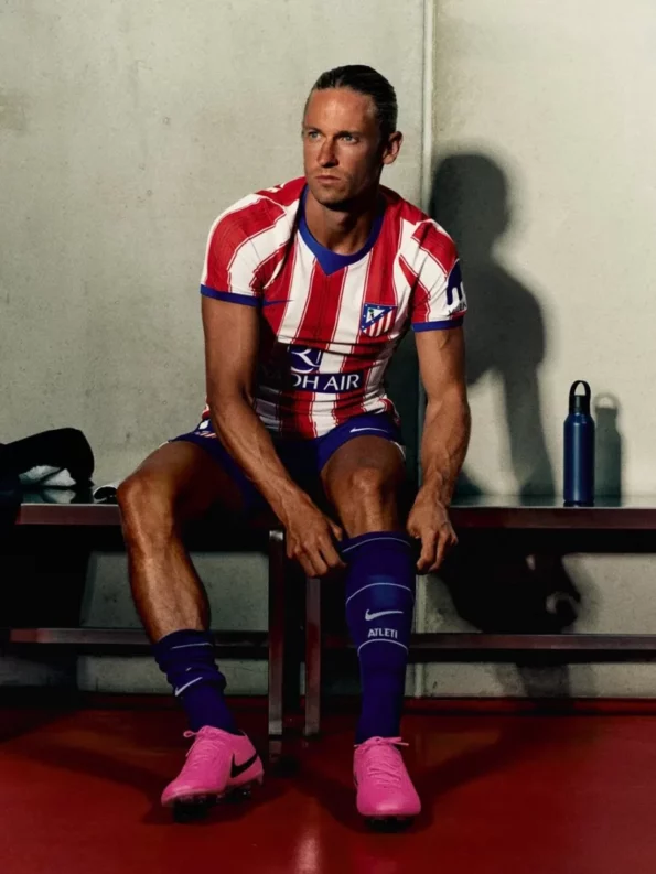 Nieuw Atlético de Madrid tenue voor het seizoen 2026/27 Nieuw Atlético de Madrid tenue voor het seizoen 2026/27